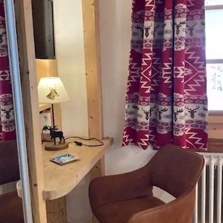 3 Chambres, Cheminee, Balcon, Centre Les Gets, Pres Des Pistes Et Commodites - Fr-1-671-14 Apartment